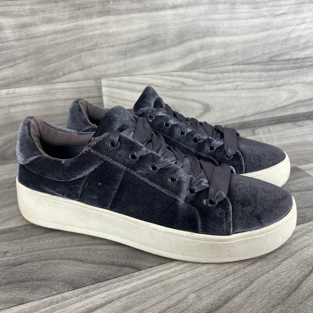 Big Buddha Sneakers Womens 9 Gray Velvet Lace Up Flat Heel Casual Skater‎ - Picture 2 of 11